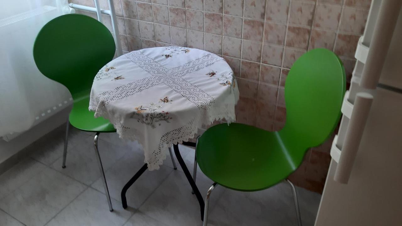 Sunset Apartman Szekesfehervar Ngoại thất bức ảnh